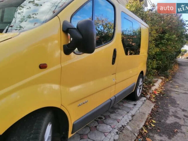 Желтый Рено Трафик, объемом двигателя 1.87 л и пробегом 416 тыс. км за 6000 $, фото 8 на Automoto.ua