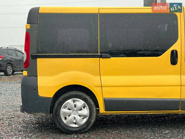 Желтый Рено Трафик, объемом двигателя 2 л и пробегом 187 тыс. км за 8990 $, фото 8 на Automoto.ua