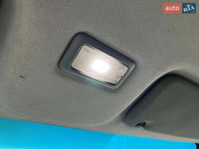 Желтый Рено Трафик, объемом двигателя 2 л и пробегом 187 тыс. км за 8990 $, фото 25 на Automoto.ua