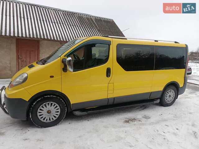 Жовтий Рено Трафік, об'ємом двигуна 2 л та пробігом 277 тис. км за 8900 $, фото 2 на Automoto.ua