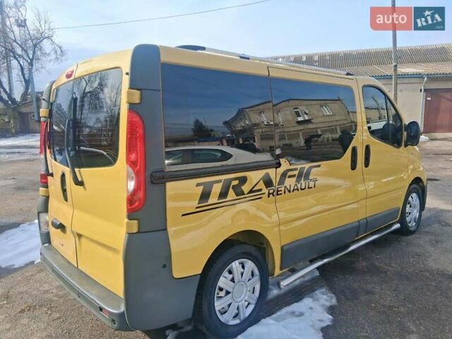 Жовтий Рено Трафік, об'ємом двигуна 2 л та пробігом 254 тис. км за 8999 $, фото 5 на Automoto.ua