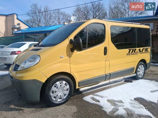 Жовтий Рено Трафік, об'ємом двигуна 2 л та пробігом 254 тис. км за 8999 $, фото 11 на Automoto.ua