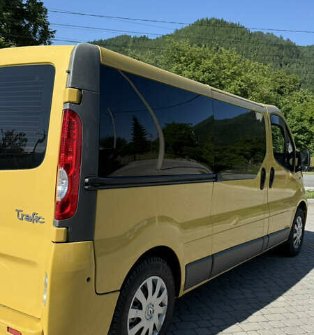 Жовтий Рено Трафік, об'ємом двигуна 2 л та пробігом 355 тис. км за 13000 $, фото 5 на Automoto.ua