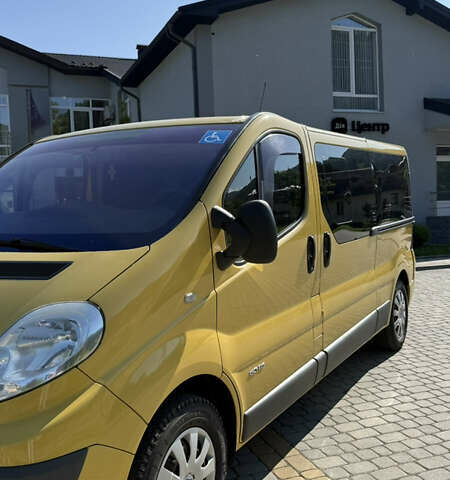 Жовтий Рено Трафік, об'ємом двигуна 2 л та пробігом 355 тис. км за 13000 $, фото 2 на Automoto.ua