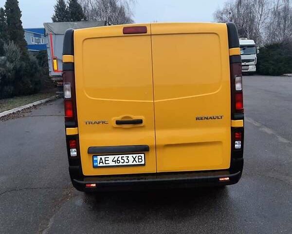 Жовтий Рено Трафік, об'ємом двигуна 1.6 л та пробігом 260 тис. км за 12500 $, фото 4 на Automoto.ua
