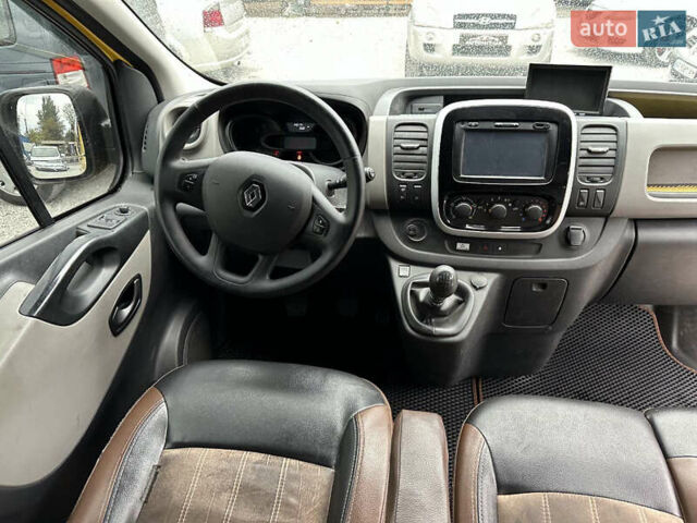 Рено Трафик 2017 в Каменское - Днепродзержинск на Automoto.ua Желтый Рено Трафик, объемом двигателя 1.6 л и пробегом 140 тыс. км за 11700 $, фото 10 на Automoto.ua