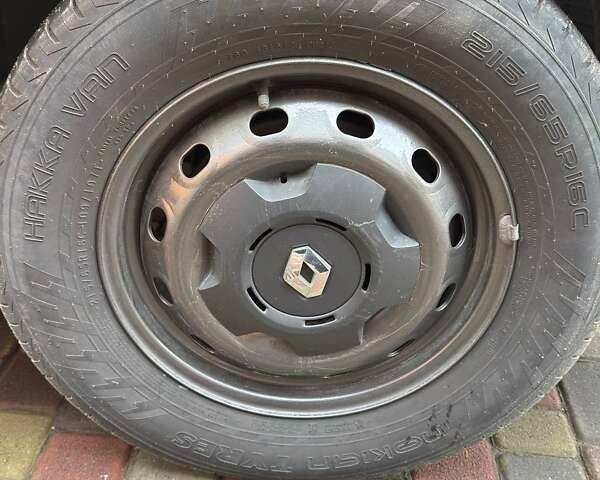 Рено Трафик 2017 в Прилуках на Automoto.ua Желтый Рено Трафик, объемом двигателя 1.6 л и пробегом 230 тыс. км за 12500 $, фото 12 на Automoto.ua