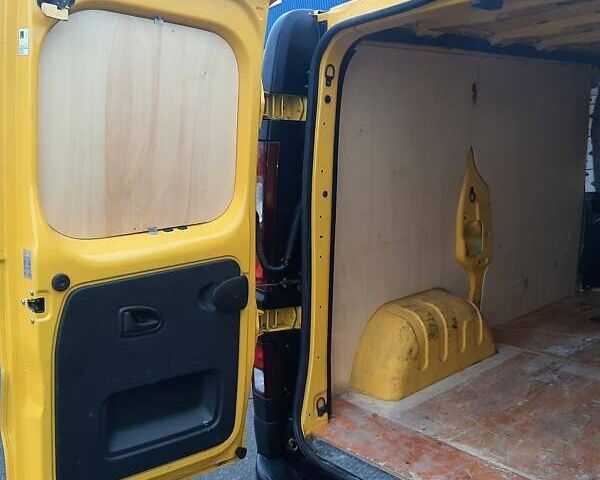 Жовтий Рено Трафік, об'ємом двигуна 1.6 л та пробігом 260 тис. км за 12500 $, фото 17 на Automoto.ua