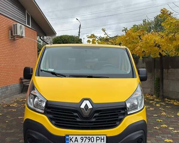 Рено Трафик 2017 в Прилуках на Automoto.ua Желтый Рено Трафик, объемом двигателя 1.6 л и пробегом 230 тыс. км за 12500 $, фото 1 на Automoto.ua