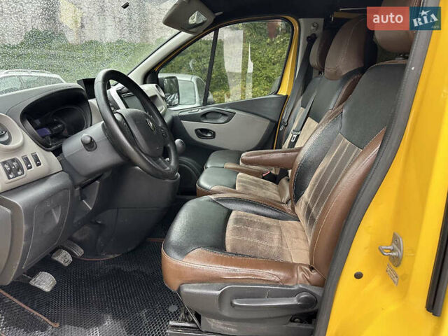 Рено Трафик 2017 в Каменское - Днепродзержинск на Automoto.ua Желтый Рено Трафик, объемом двигателя 1.6 л и пробегом 140 тыс. км за 11700 $, фото 13 на Automoto.ua