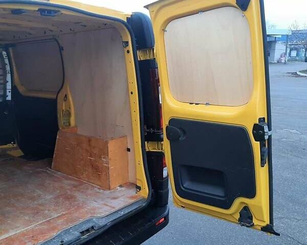 Жовтий Рено Трафік, об'ємом двигуна 1.6 л та пробігом 260 тис. км за 12500 $, фото 18 на Automoto.ua
