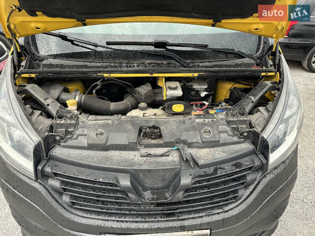 Рено Трафик 2017 в Каменское - Днепродзержинск на Automoto.ua Желтый Рено Трафик, объемом двигателя 1.6 л и пробегом 140 тыс. км за 11700 $, фото 17 на Automoto.ua