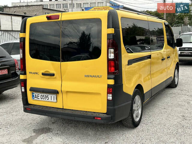 Рено Трафик 2017 в Каменское - Днепродзержинск на Automoto.ua Желтый Рено Трафик, объемом двигателя 1.6 л и пробегом 140 тыс. км за 11700 $, фото 5 на Automoto.ua