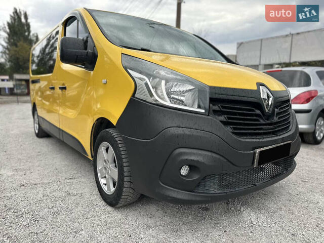 Рено Трафик 2017 в Каменское - Днепродзержинск на Automoto.ua Желтый Рено Трафик, объемом двигателя 1.6 л и пробегом 140 тыс. км за 11700 $, фото 2 на Automoto.ua