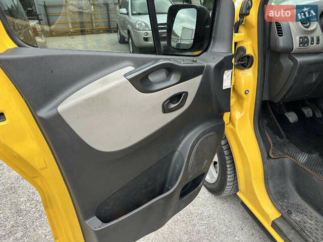 Рено Трафик 2017 в Каменское - Днепродзержинск на Automoto.ua Желтый Рено Трафик, объемом двигателя 1.6 л и пробегом 140 тыс. км за 11700 $, фото 14 на Automoto.ua