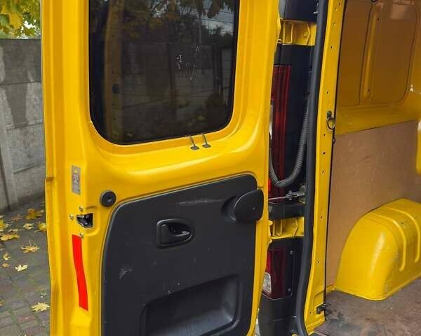 Рено Трафик 2017 в Прилуках на Automoto.ua Желтый Рено Трафик, объемом двигателя 1.6 л и пробегом 230 тыс. км за 12500 $, фото 10 на Automoto.ua