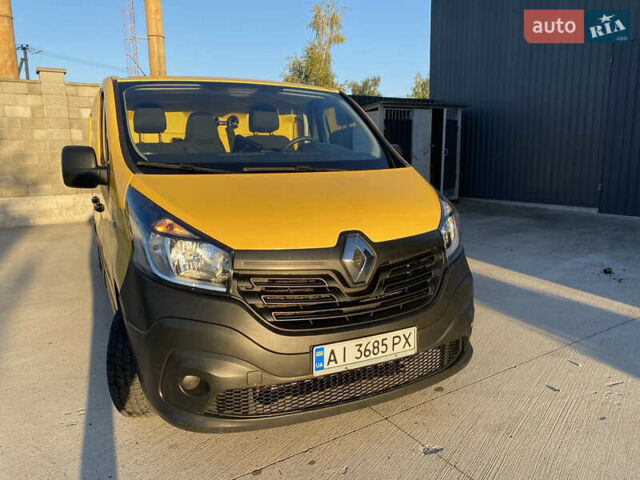 Желтый Рено Трафик, объемом двигателя 1.6 л и пробегом 130 тыс. км за 13071 $, фото 8 на Automoto.ua