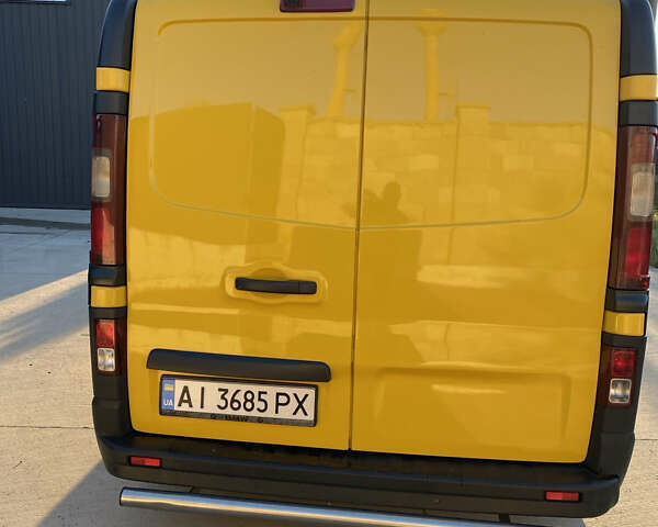 Желтый Рено Трафик, объемом двигателя 1.6 л и пробегом 130 тыс. км за 13071 $, фото 10 на Automoto.ua