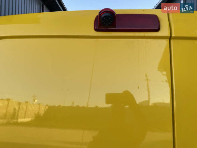 Желтый Рено Трафик, объемом двигателя 1.6 л и пробегом 130 тыс. км за 13071 $, фото 5 на Automoto.ua