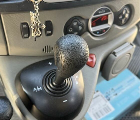 Желтый Рено Трафик, объемом двигателя 2 л и пробегом 350 тыс. км за 13000 $, фото 11 на Automoto.ua