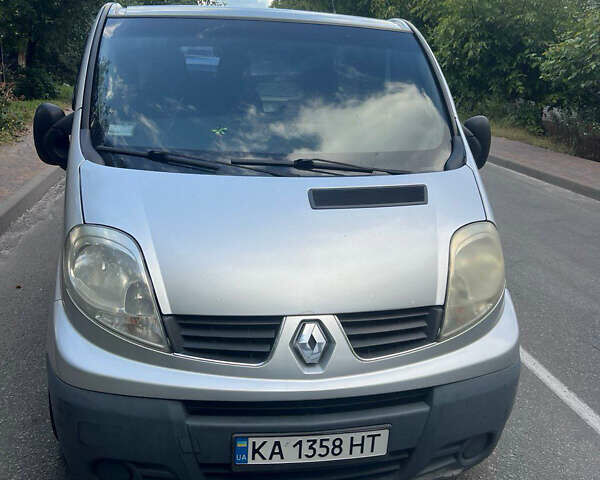 Сірий Рено Трафік, об'ємом двигуна 2.46 л та пробігом 300 тис. км за 6500 $, фото 5 на Automoto.ua