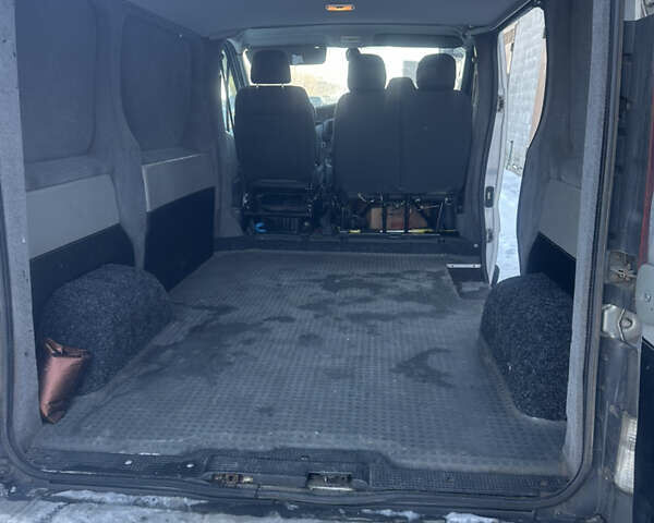 Сірий Рено Трафік, об'ємом двигуна 2 л та пробігом 374 тис. км за 10500 $, фото 10 на Automoto.ua