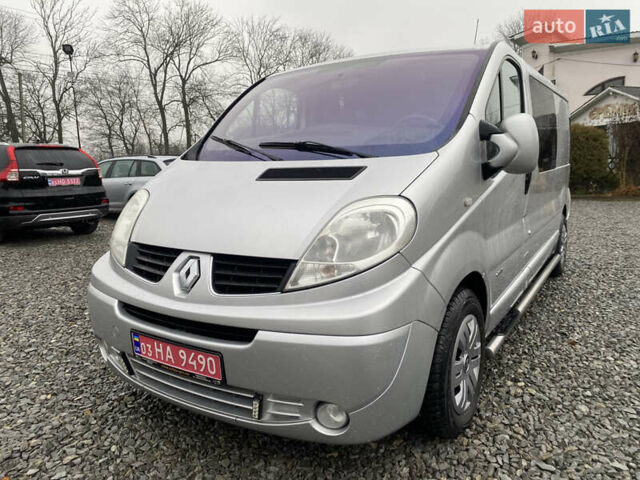 Серый Рено Трафик, объемом двигателя 2 л и пробегом 300 тыс. км за 13800 $, фото 7 на Automoto.ua
