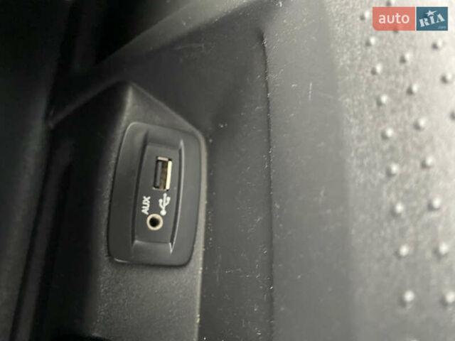 Серый Рено Трафик, объемом двигателя 2 л и пробегом 300 тыс. км за 13800 $, фото 43 на Automoto.ua