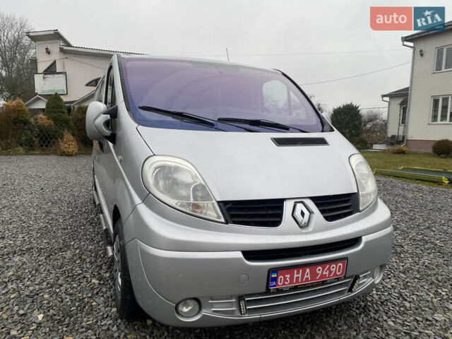 Серый Рено Трафик, объемом двигателя 2 л и пробегом 300 тыс. км за 13800 $, фото 9 на Automoto.ua