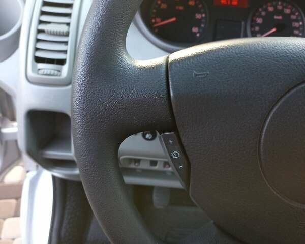 Серый Рено Трафик, объемом двигателя 2 л и пробегом 235 тыс. км за 13750 $, фото 27 на Automoto.ua