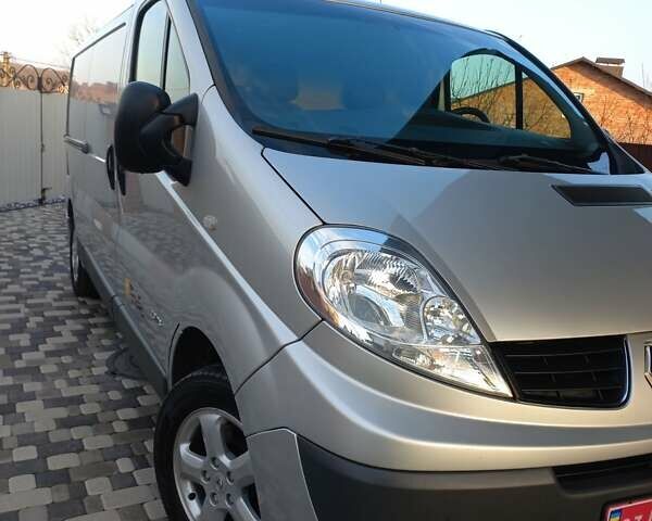 Серый Рено Трафик, объемом двигателя 2 л и пробегом 235 тыс. км за 13750 $, фото 15 на Automoto.ua