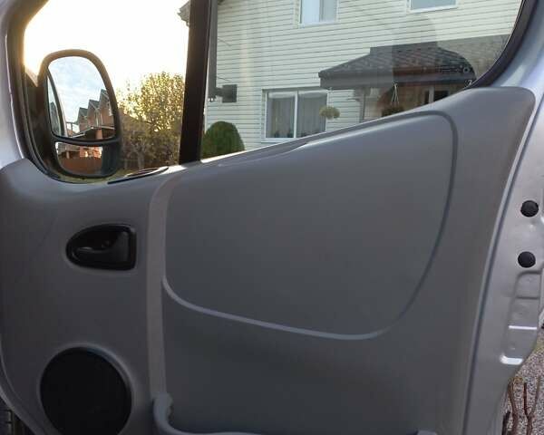 Серый Рено Трафик, объемом двигателя 2 л и пробегом 235 тыс. км за 13750 $, фото 50 на Automoto.ua