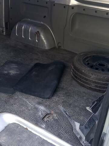 Серый Рено Трафик, объемом двигателя 2 л и пробегом 270 тыс. км за 9200 $, фото 3 на Automoto.ua