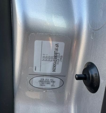 Сірий Рено Трафік, об'ємом двигуна 2 л та пробігом 229 тис. км за 12300 $, фото 46 на Automoto.ua