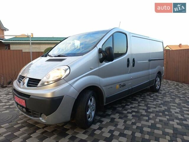 Серый Рено Трафик, объемом двигателя 2 л и пробегом 235 тыс. км за 13750 $, фото 8 на Automoto.ua