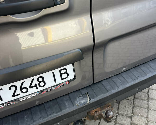 Сірий Рено Трафік, об'ємом двигуна 1.6 л та пробігом 309 тис. км за 11600 $, фото 7 на Automoto.ua
