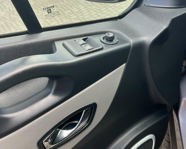 Сірий Рено Трафік, об'ємом двигуна 1.6 л та пробігом 309 тис. км за 11600 $, фото 22 на Automoto.ua