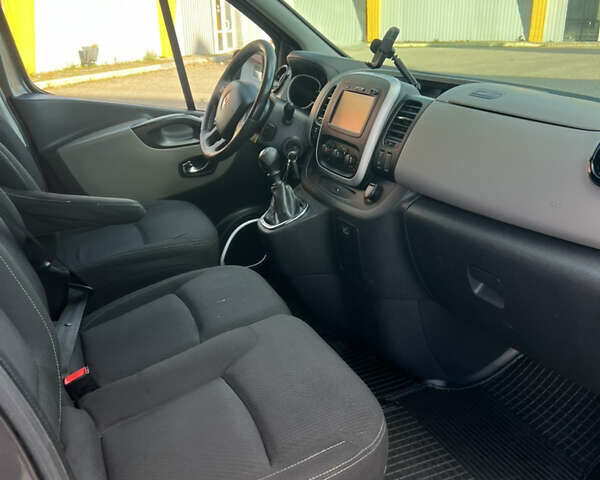 Сірий Рено Трафік, об'ємом двигуна 1.6 л та пробігом 309 тис. км за 11600 $, фото 19 на Automoto.ua