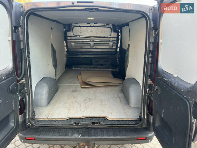 Сірий Рено Трафік, об'ємом двигуна 1.6 л та пробігом 309 тис. км за 11600 $, фото 27 на Automoto.ua