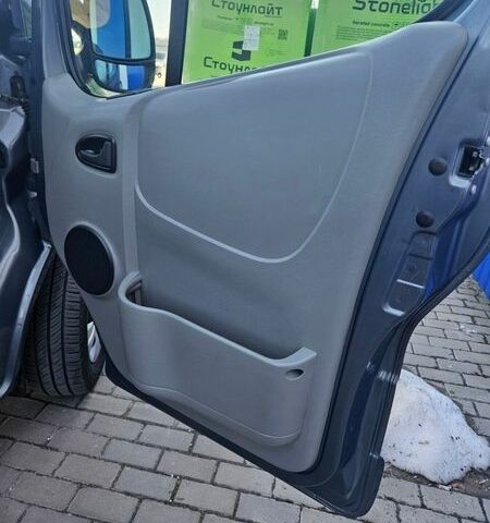 Сірий Рено Трафік, об'ємом двигуна 2 л та пробігом 246 тис. км за 13500 $, фото 18 на Automoto.ua