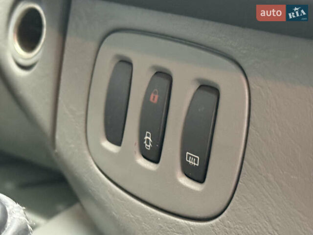 Серый Рено Трафик, объемом двигателя 2 л и пробегом 99 тыс. км за 12999 $, фото 31 на Automoto.ua