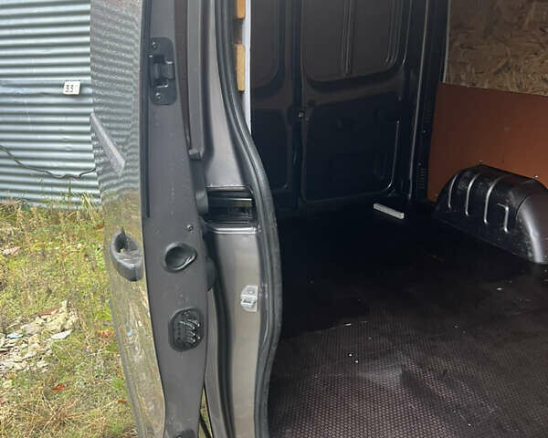 Сірий Рено Трафік, об'ємом двигуна 1.6 л та пробігом 164 тис. км за 16500 $, фото 2 на Automoto.ua