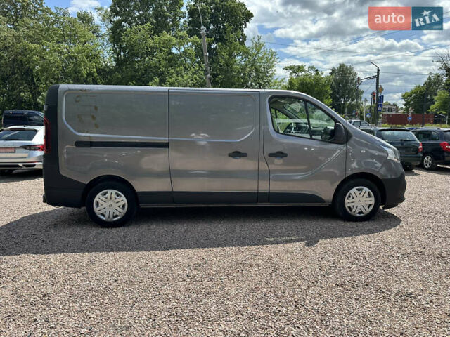 Серый Рено Трафик, объемом двигателя 1.6 л и пробегом 204 тыс. км за 12999 $, фото 11 на Automoto.ua