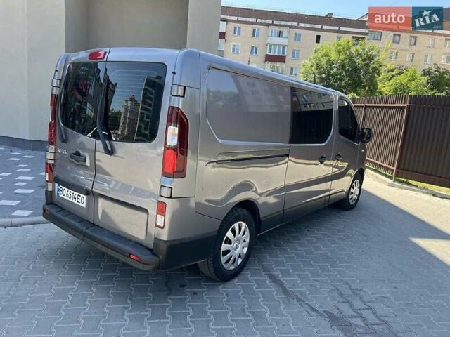 Серый Рено Трафик, объемом двигателя 1.6 л и пробегом 207 тыс. км за 13500 $, фото 3 на Automoto.ua
