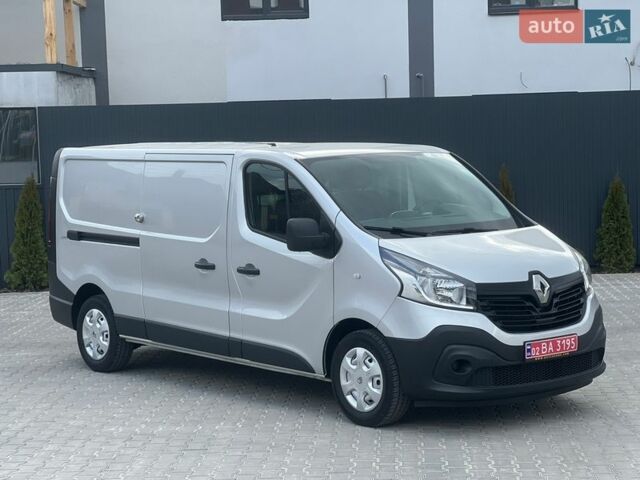 Серый Рено Трафик, объемом двигателя 0 л и пробегом 230 тыс. км за 14500 $, фото 15 на Automoto.ua