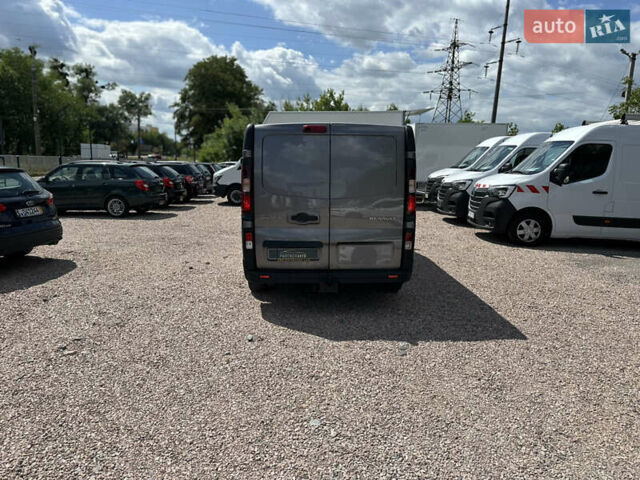 Серый Рено Трафик, объемом двигателя 1.6 л и пробегом 204 тыс. км за 12999 $, фото 8 на Automoto.ua