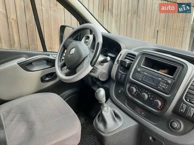 Сірий Рено Трафік, об'ємом двигуна 1.6 л та пробігом 189 тис. км за 18000 $, фото 4 на Automoto.ua