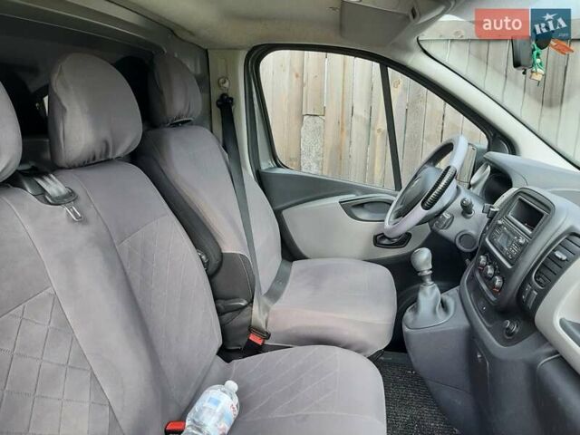 Сірий Рено Трафік, об'ємом двигуна 1.6 л та пробігом 189 тис. км за 18000 $, фото 7 на Automoto.ua