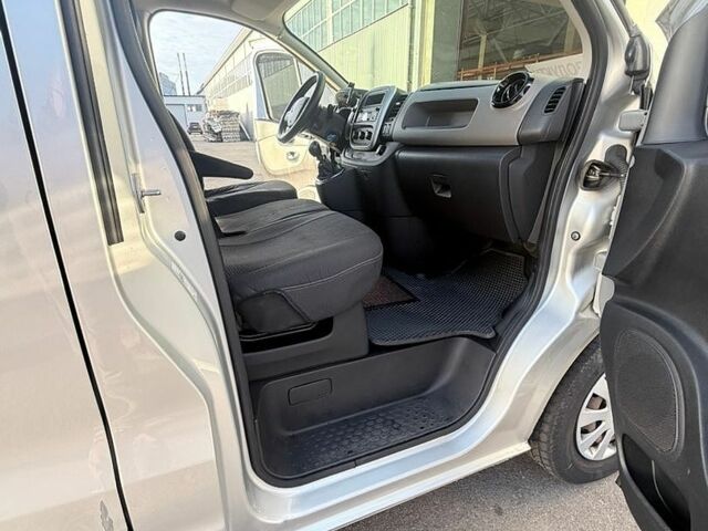 Сірий Рено Трафік, об'ємом двигуна 1.6 л та пробігом 86 тис. км за 14700 $, фото 25 на Automoto.ua
