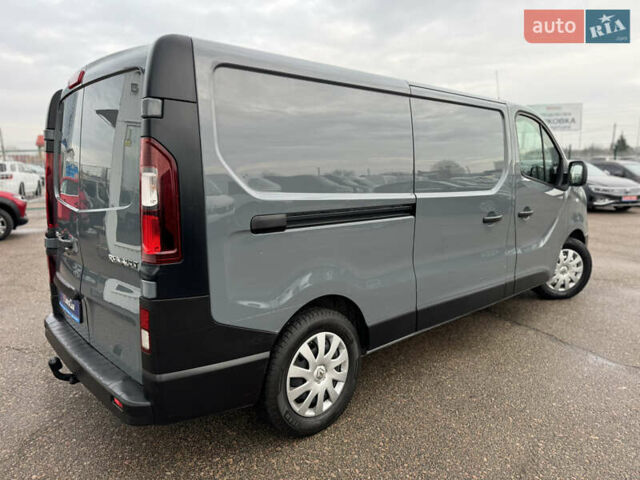 Серый Рено Трафик, объемом двигателя 2 л и пробегом 218 тыс. км за 22500 $, фото 23 на Automoto.ua